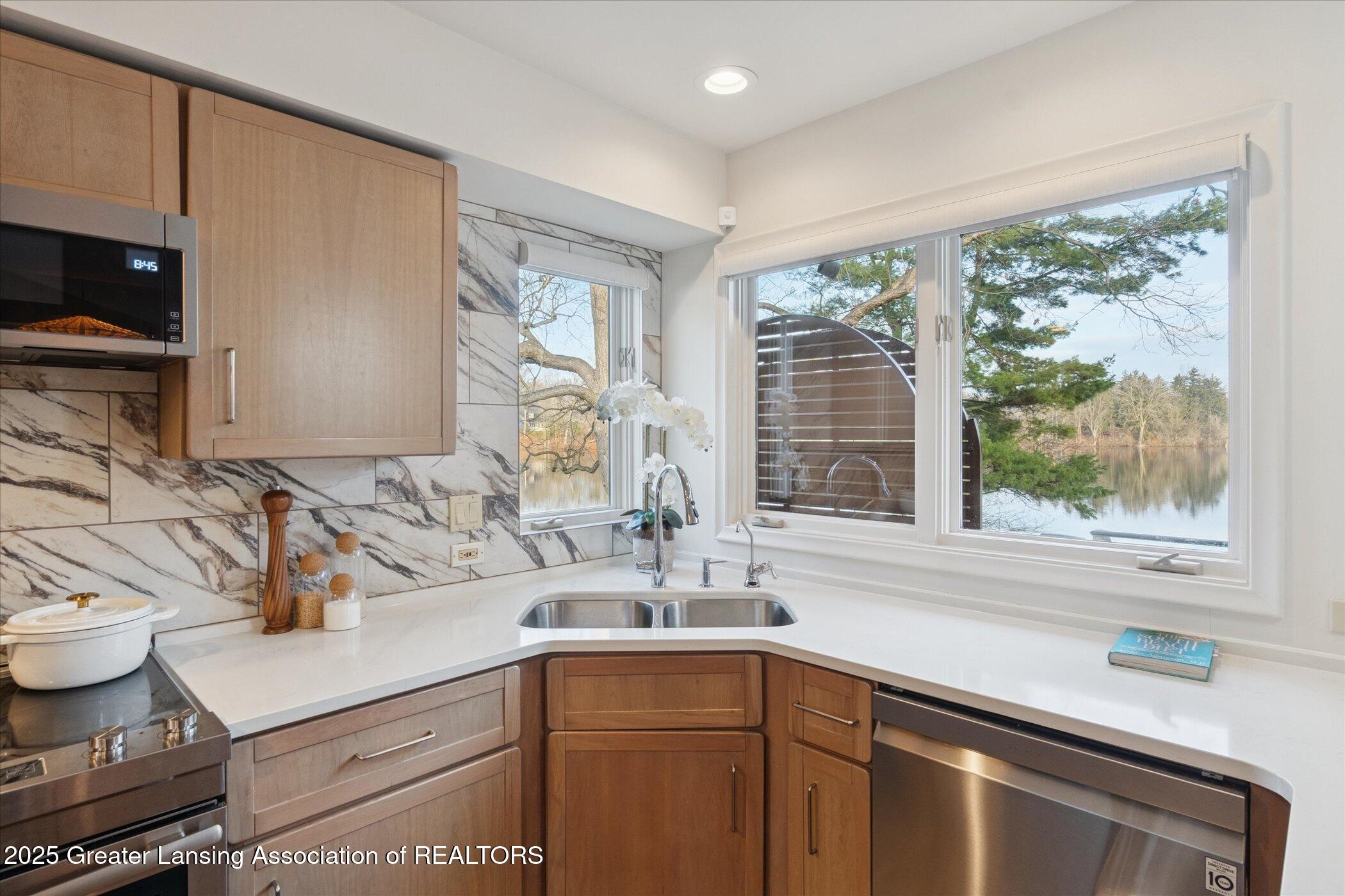 Lansing, Michigan 48911, United States, 3 Bedrooms Bedrooms, ,4 BathroomsBathrooms,Residential,Coming Soon,247539