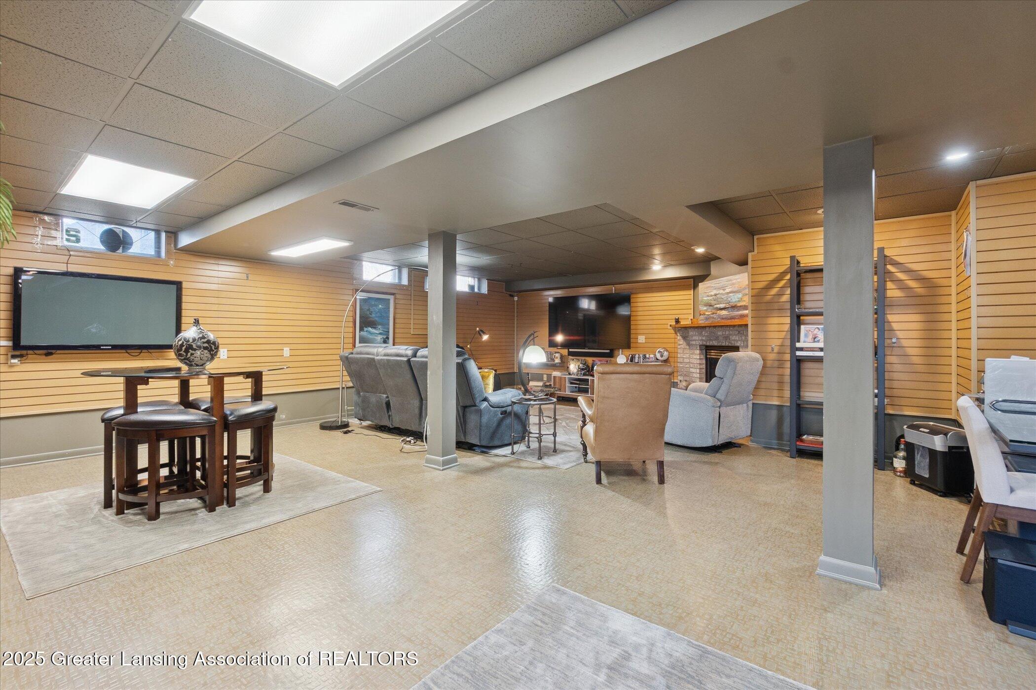 Lansing, Michigan 48911, United States, 3 Bedrooms Bedrooms, ,4 BathroomsBathrooms,Residential,Coming Soon,247539