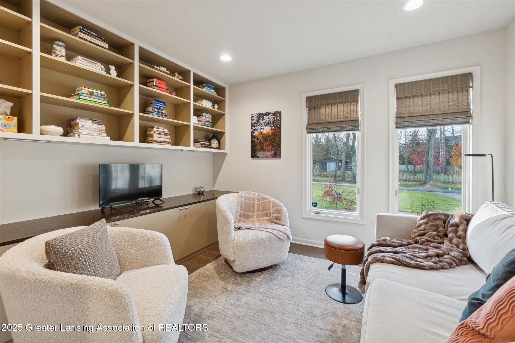 Lansing, Michigan 48911, United States, 3 Bedrooms Bedrooms, ,4 BathroomsBathrooms,Residential,Coming Soon,247539