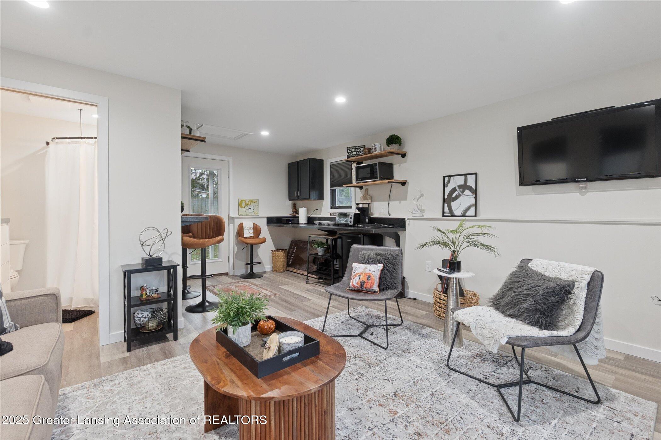 Lansing, Michigan 48911, United States, 3 Bedrooms Bedrooms, ,4 BathroomsBathrooms,Residential,Coming Soon,247539