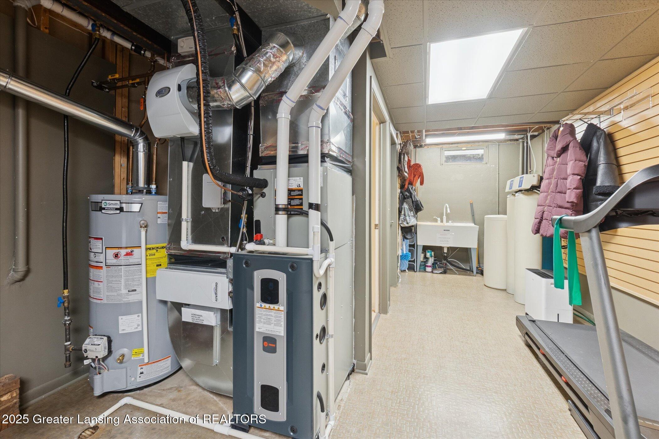 Lansing, Michigan 48911, United States, 3 Bedrooms Bedrooms, ,4 BathroomsBathrooms,Residential,Coming Soon,247539