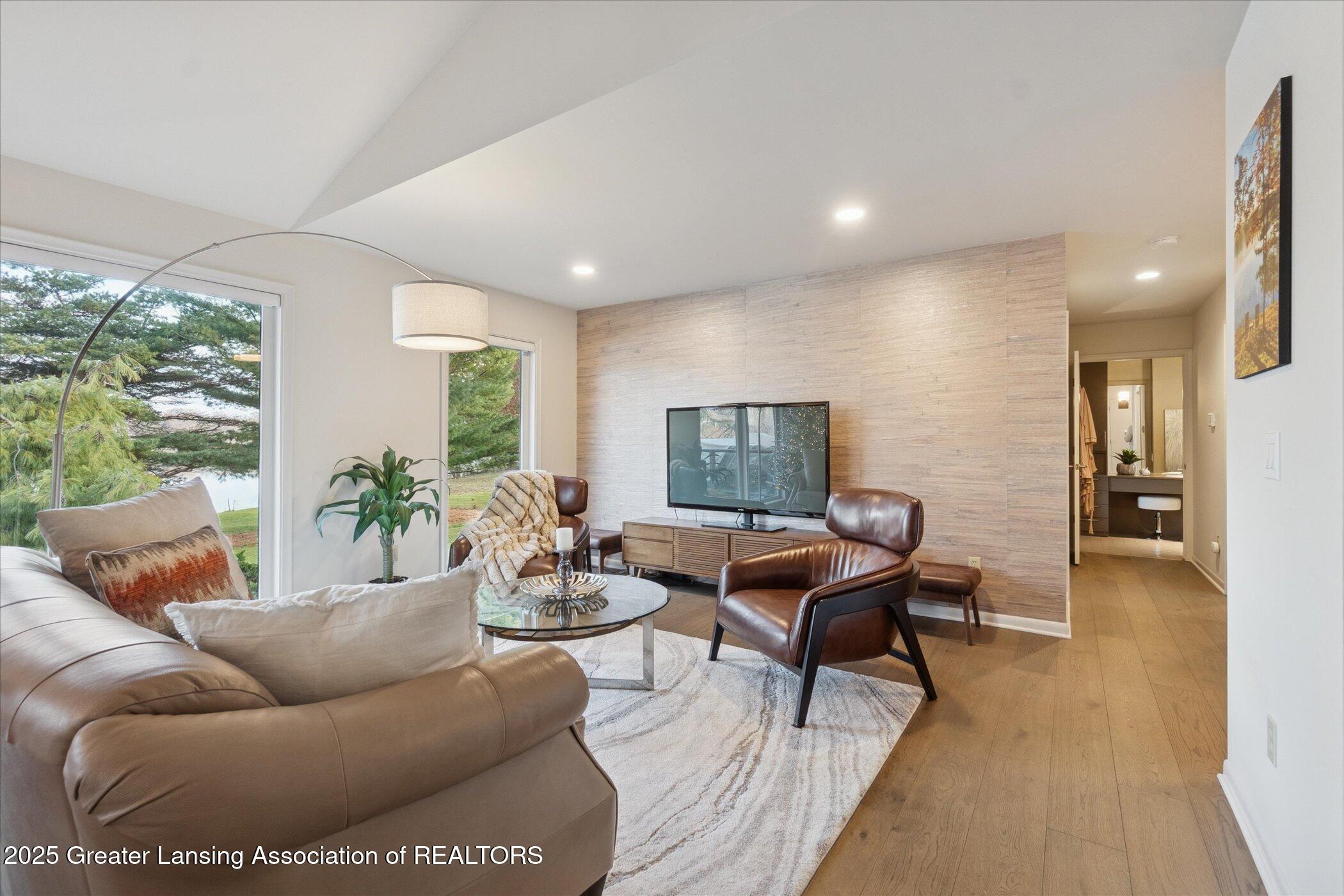 Lansing, Michigan 48911, United States, 3 Bedrooms Bedrooms, ,4 BathroomsBathrooms,Residential,Coming Soon,247539