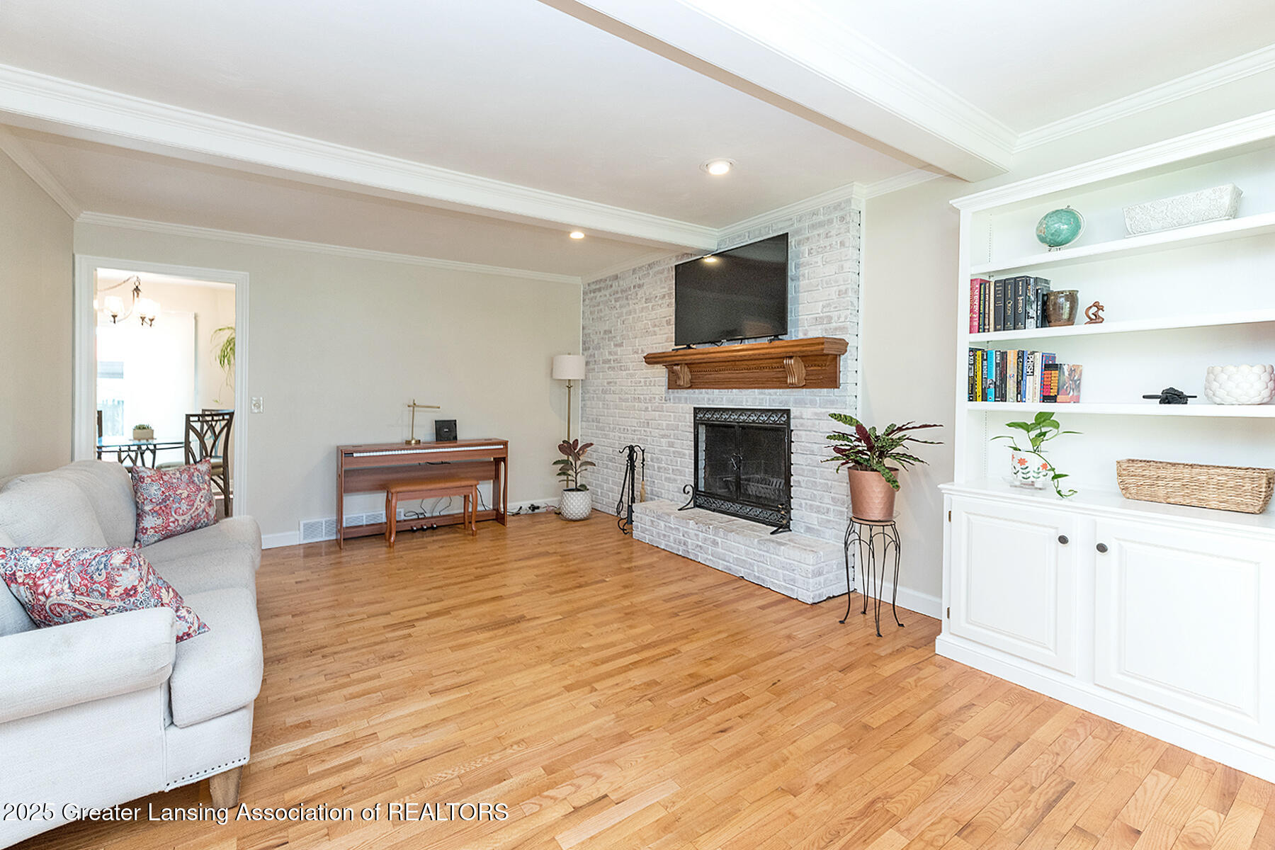 East Lansing, Michigan 48823, United States, 5 Bedrooms Bedrooms, ,3 BathroomsBathrooms,Residential,Pending,126928