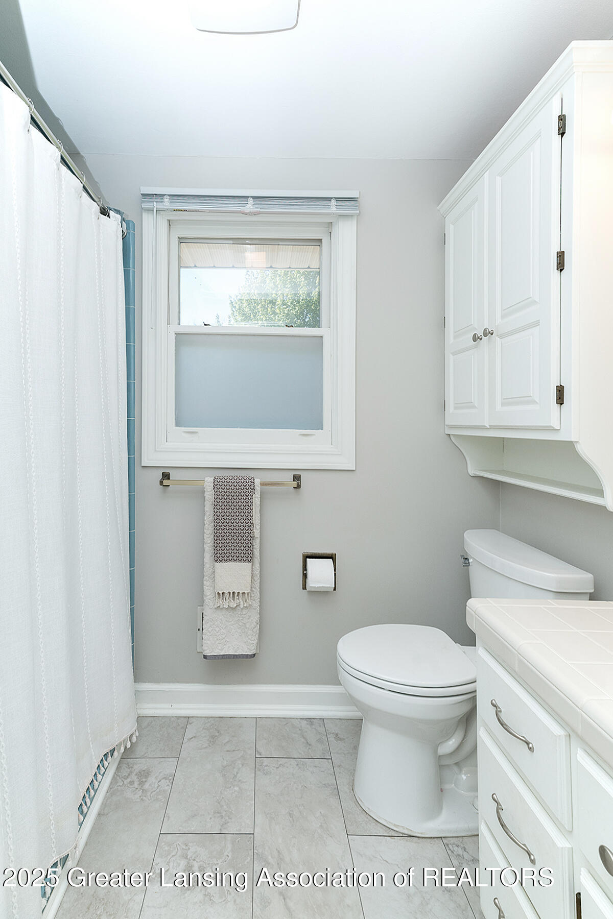 East Lansing, Michigan 48823, United States, 5 Bedrooms Bedrooms, ,3 BathroomsBathrooms,Residential,Pending,126928