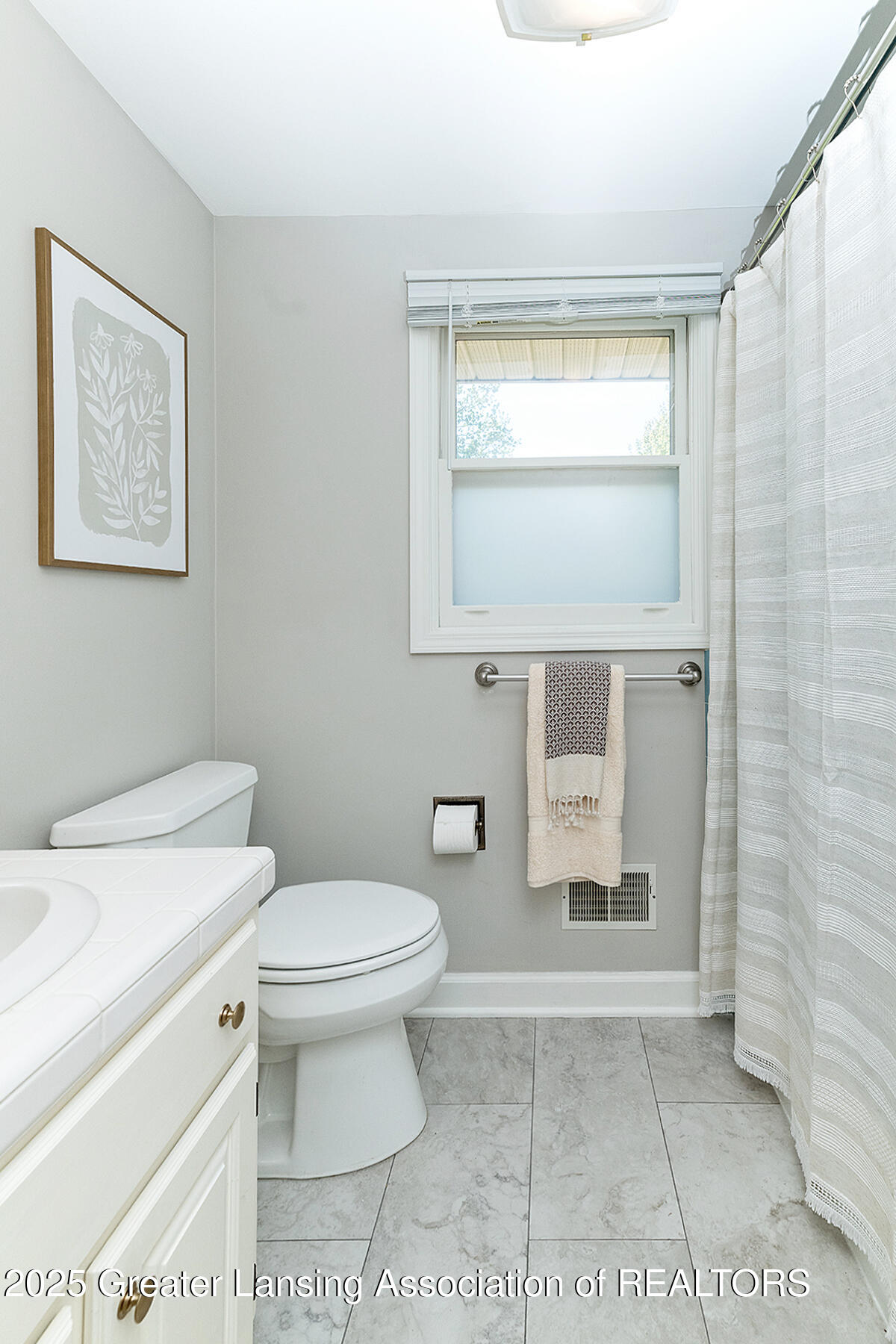 East Lansing, Michigan 48823, United States, 5 Bedrooms Bedrooms, ,3 BathroomsBathrooms,Residential,Pending,126928