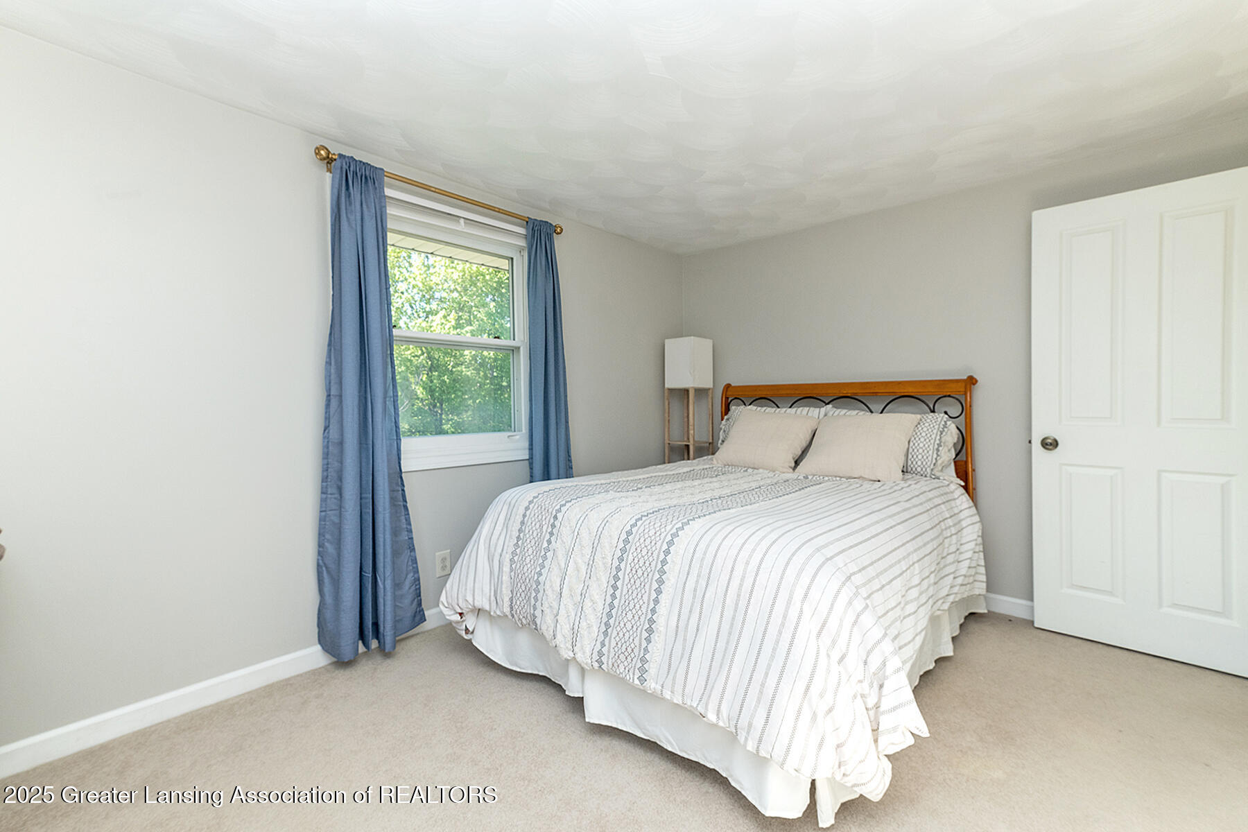 East Lansing, Michigan 48823, United States, 5 Bedrooms Bedrooms, ,3 BathroomsBathrooms,Residential,Pending,126928