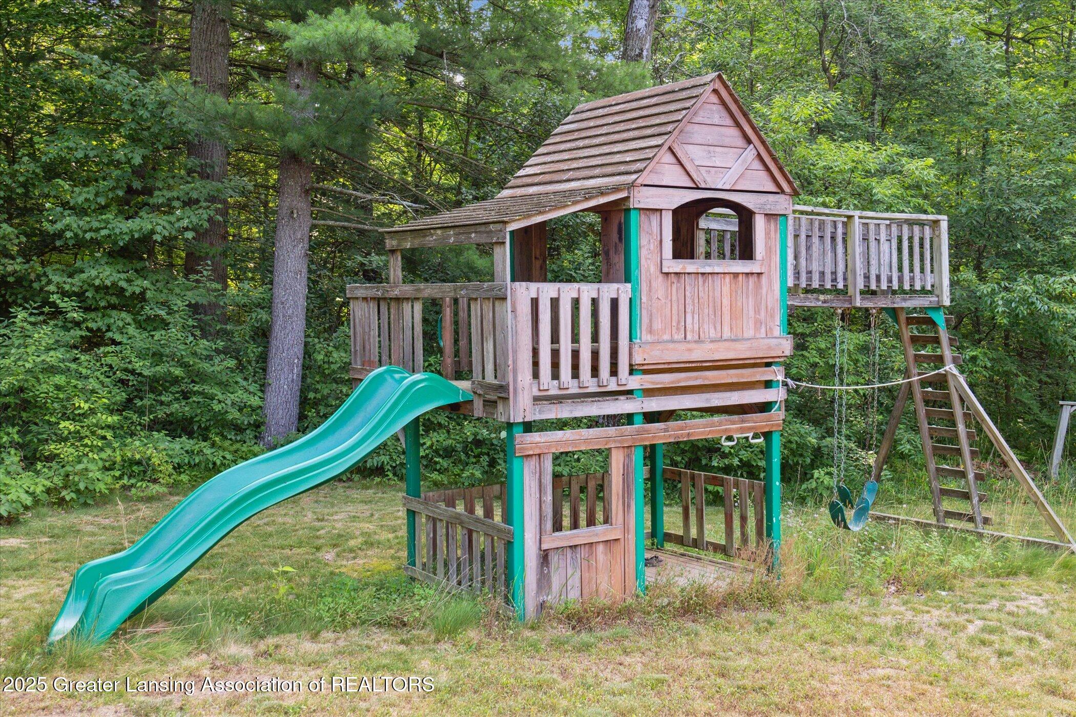 Howard City, Michigan 49329, United States, 3 Bedrooms Bedrooms, ,2 BathroomsBathrooms,Residential,Active,168180