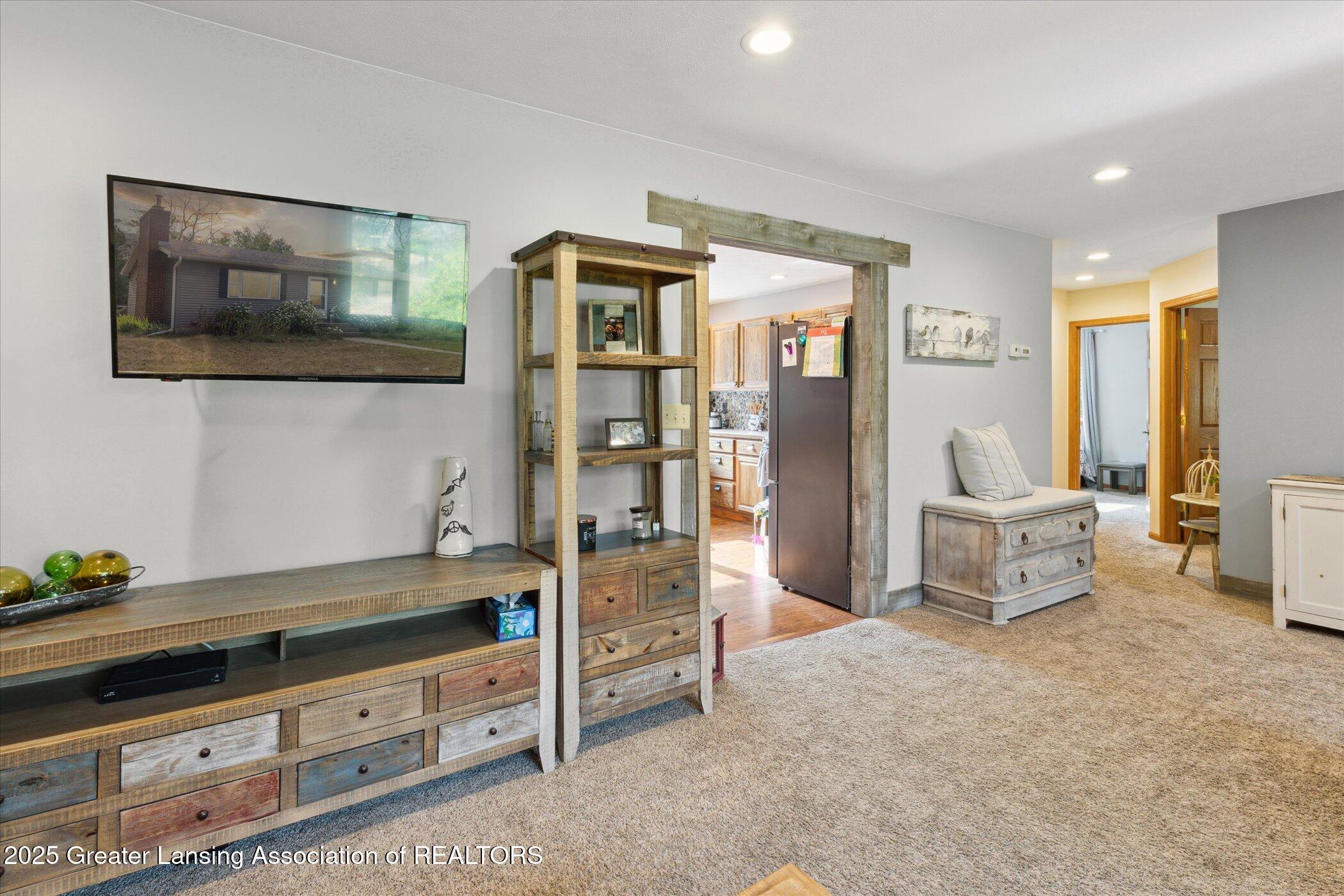 Howard City, Michigan 49329, United States, 3 Bedrooms Bedrooms, ,2 BathroomsBathrooms,Residential,Active,168180