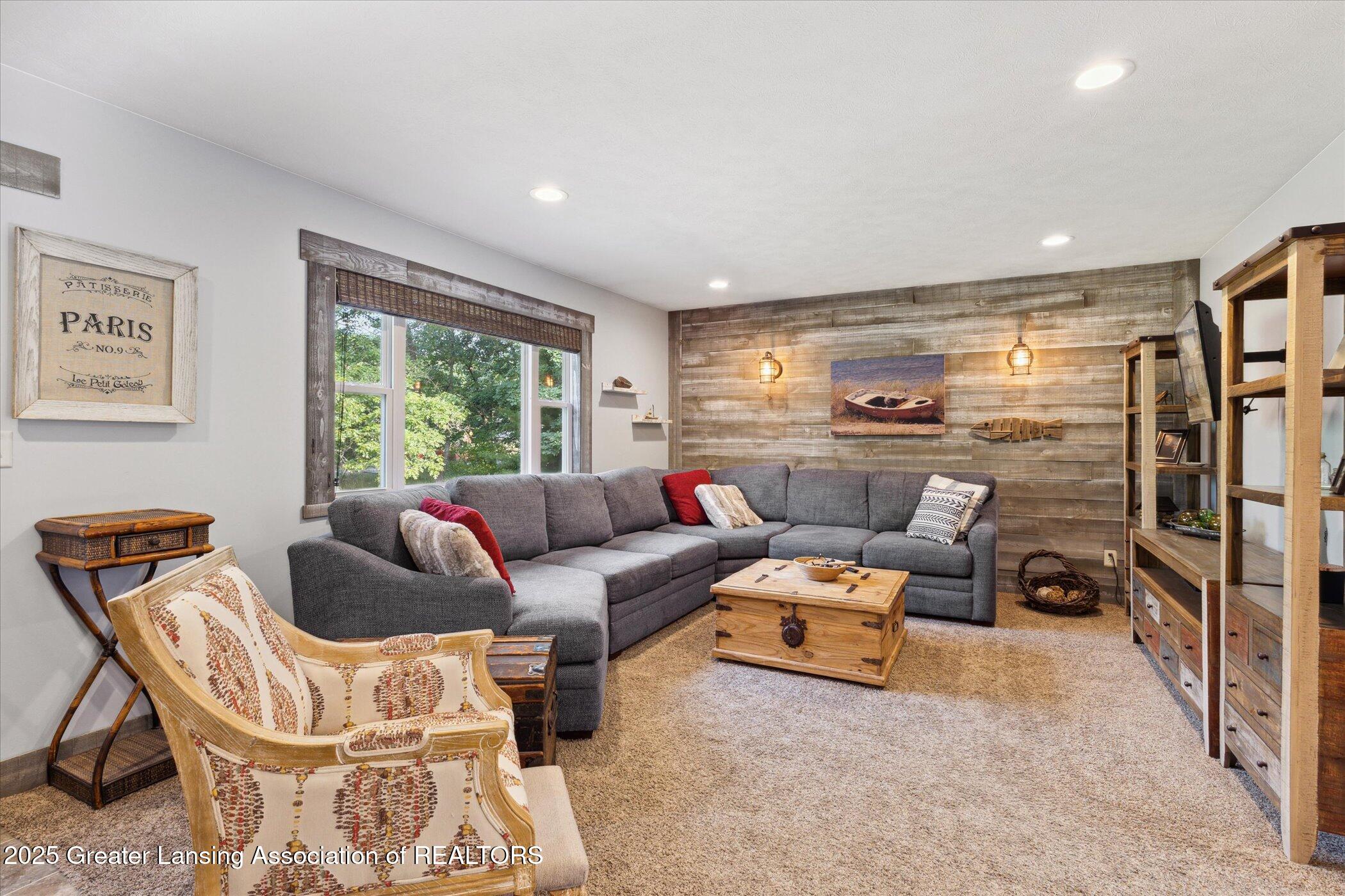 Howard City, Michigan 49329, United States, 3 Bedrooms Bedrooms, ,2 BathroomsBathrooms,Residential,Active,168180