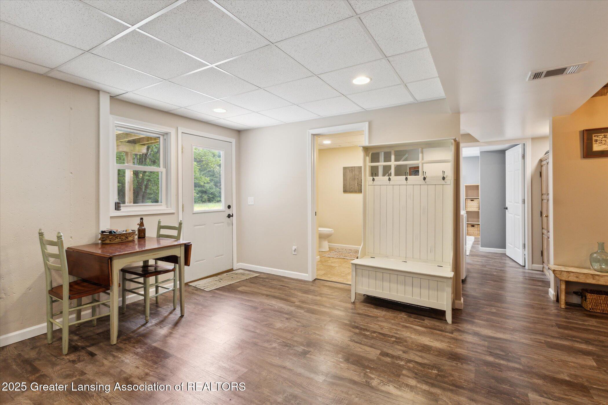 Howard City, Michigan 49329, United States, 3 Bedrooms Bedrooms, ,2 BathroomsBathrooms,Residential,Active,168180