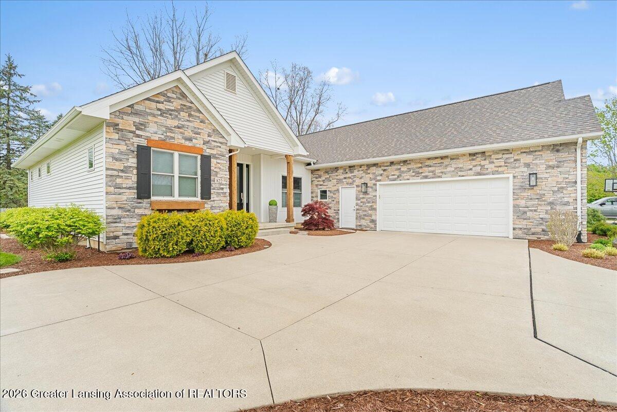 822 Laurelwood Drive