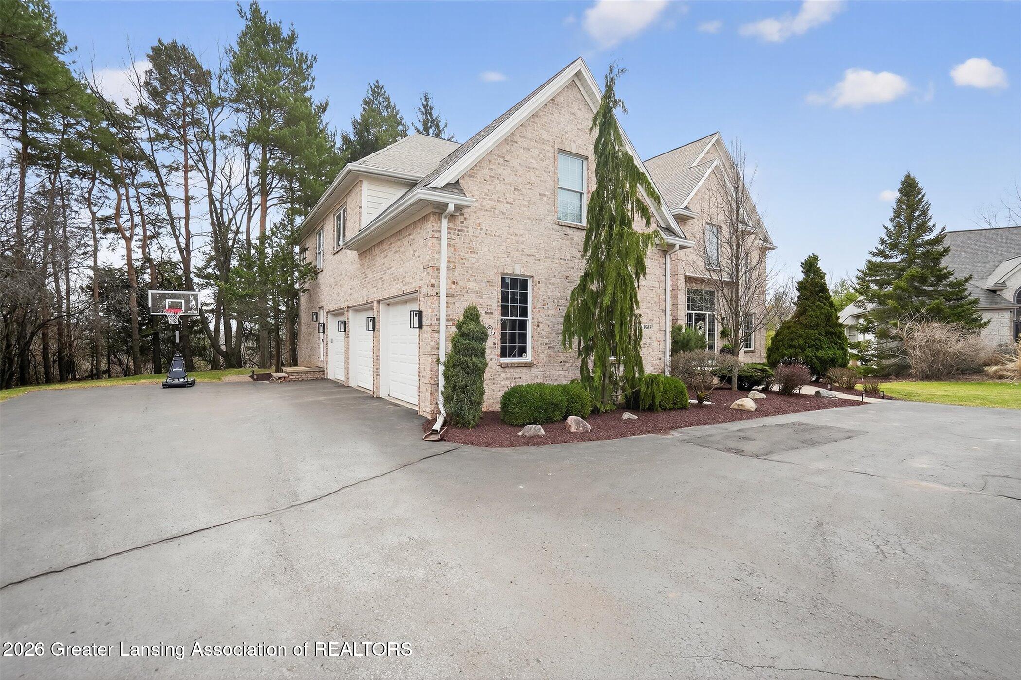 East Lansing, Michigan, 48823, United States, 6 Bedrooms Bedrooms, ,6 BathroomsBathrooms,Residential,Active,2031756