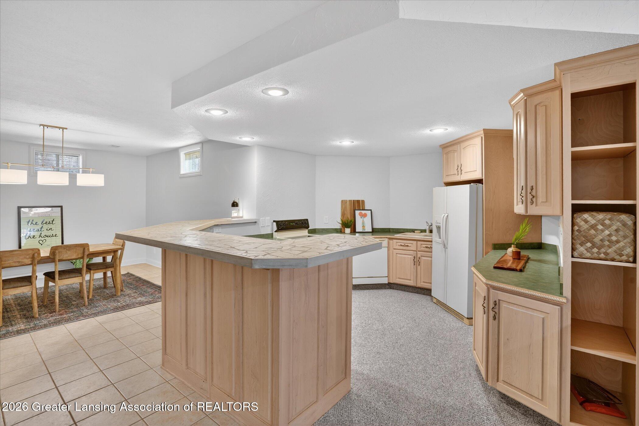 East Lansing, Michigan, 48823, United States, 6 Bedrooms Bedrooms, ,6 BathroomsBathrooms,Residential,Active,2031756
