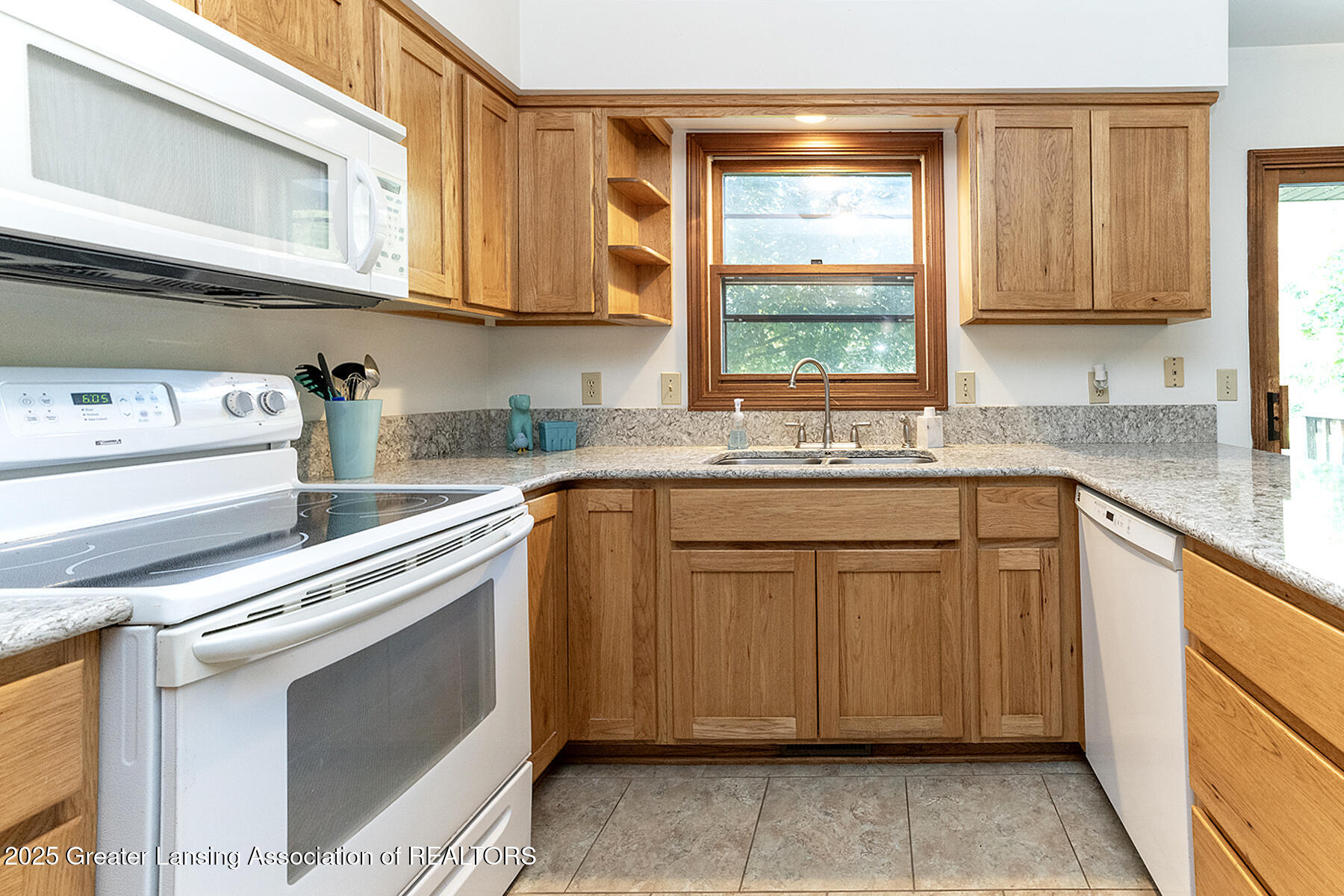 Okemos, Michigan 48864, United States, 3 Bedrooms Bedrooms, ,3 BathroomsBathrooms,Residential,Active,186287