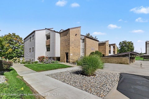 Photo for 1460 E Pond Drive #11