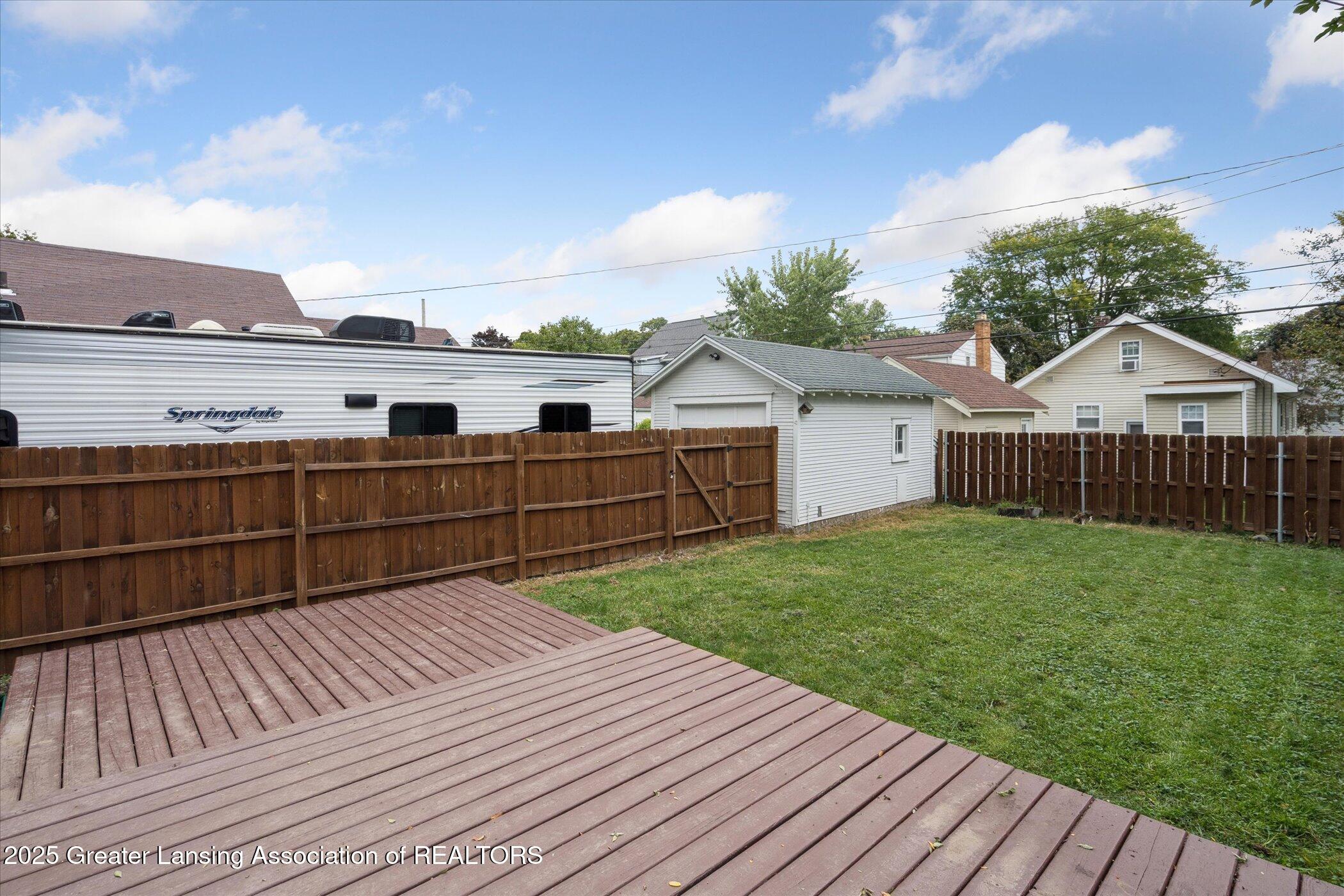 Lansing, Michigan 48915, United States, 2 Bedrooms Bedrooms, ,1 BathroomBathrooms,Residential,Active,205027