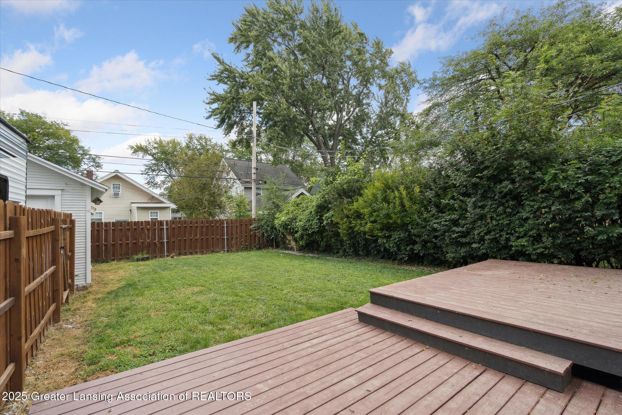 Lansing, Michigan 48915, United States, 2 Bedrooms Bedrooms, ,1 BathroomBathrooms,Residential,Active,205027