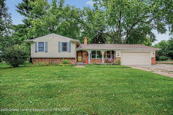 4660 GRANDWOODS DR, LANSING, MI 48917 - Image f62c78482bfaedabd486c19adde1a850/1887103200
