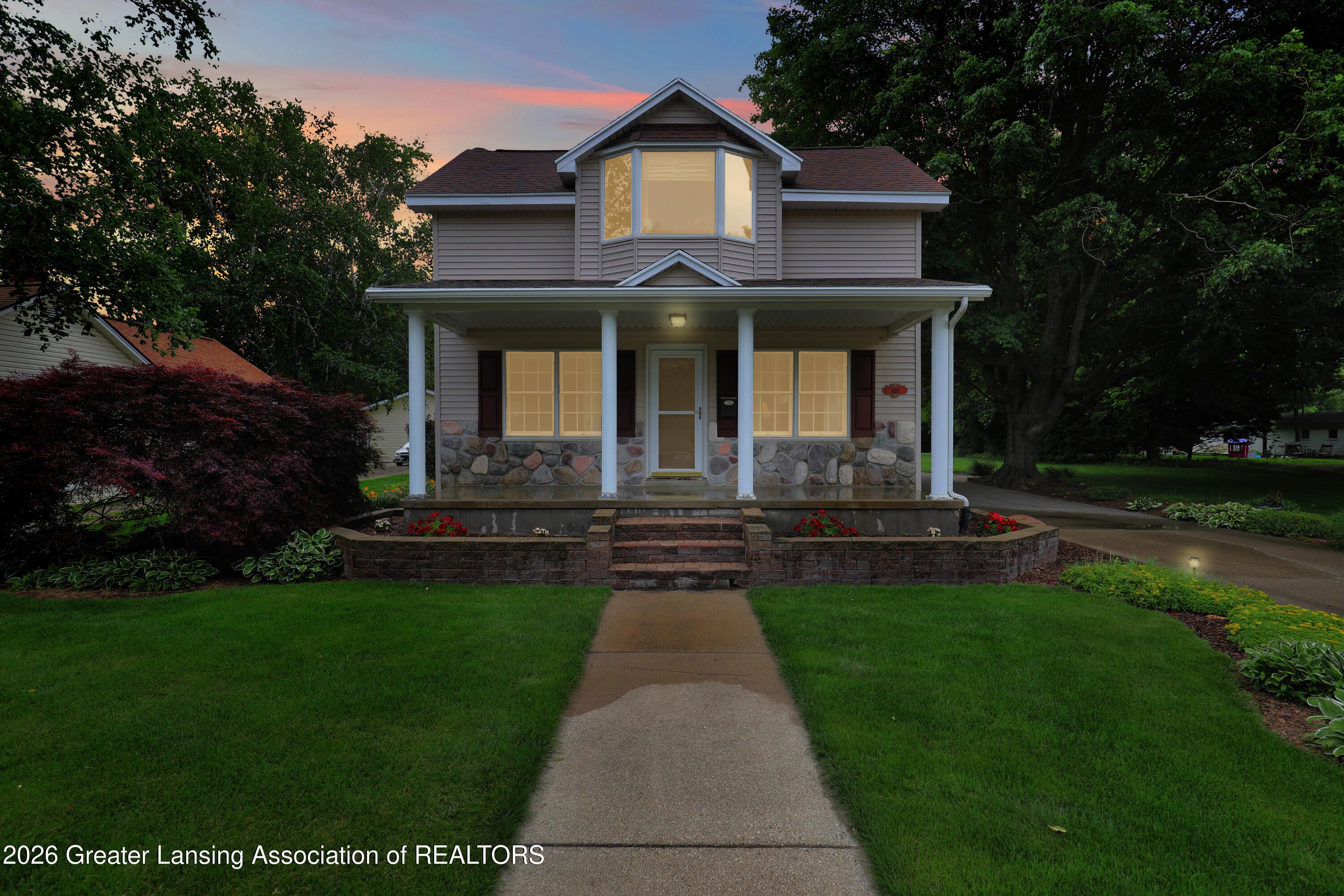 620 W Henry Street - Photo 2