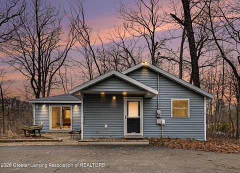 Photo for 611 W Dexter Trail