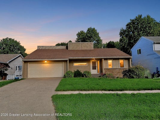 2352 GRAYSTONE DR, OKEMOS, MI 48864 - Image fa35e73a3dfe5dc97e78bd53af7ba6ad/1394334813