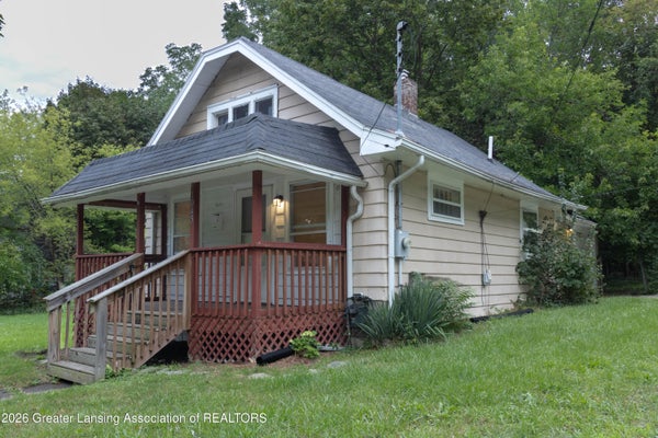 1045 MCCULLOUGH ST, LANSING, MI 48912 - Image fb724e19452e9cd9bcf4a13b00fd2c3a/164338142