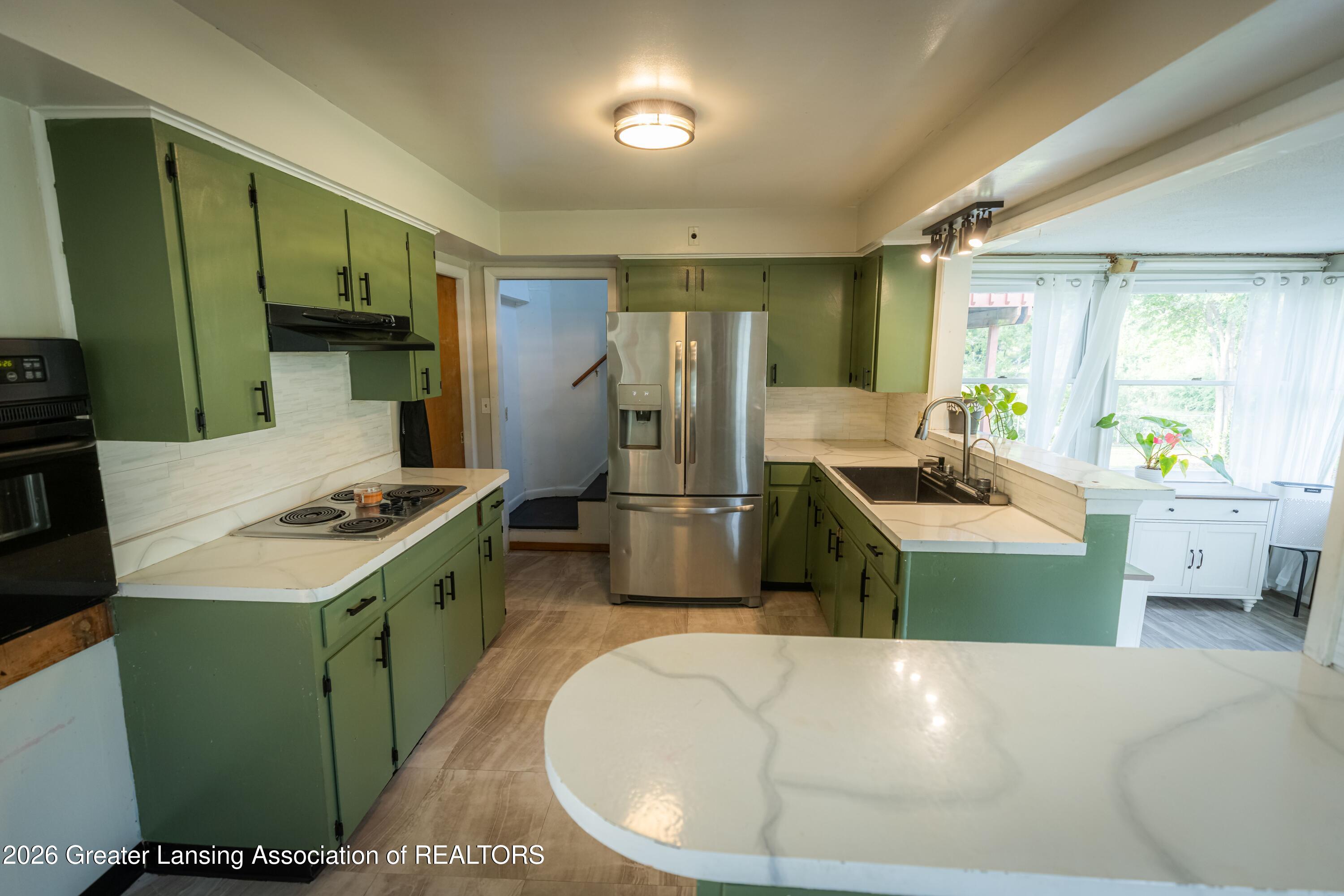 1833 S Waverly Road - Photo 3