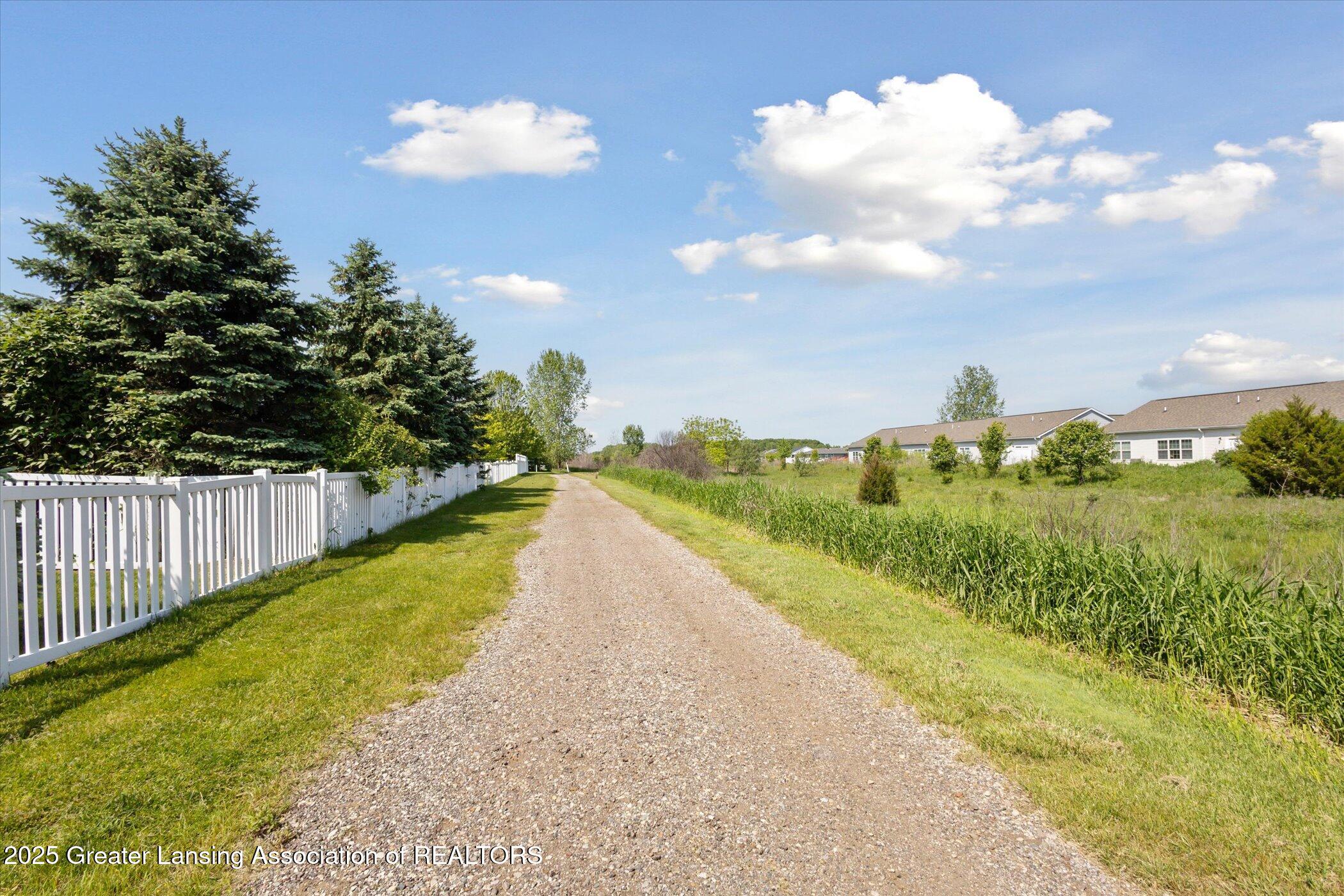 East Lansing, Michigan 48823, United States, 3 Bedrooms Bedrooms, ,3 BathroomsBathrooms,Residential,Pending,144687