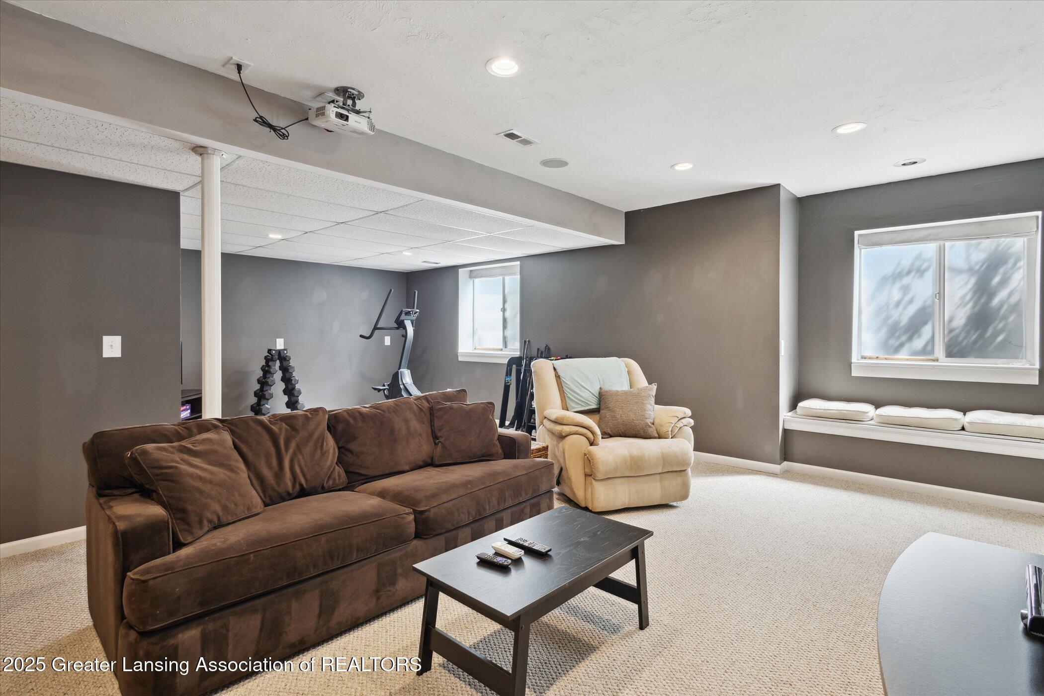 East Lansing, Michigan 48823, United States, 3 Bedrooms Bedrooms, ,3 BathroomsBathrooms,Residential,Pending,144687