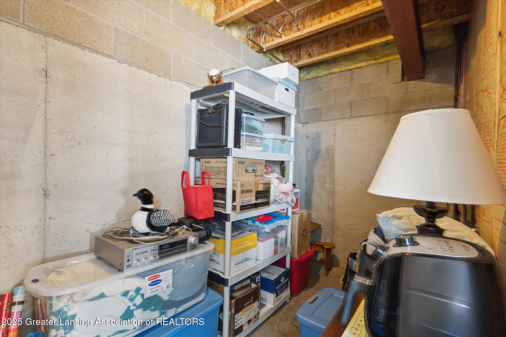 East Lansing, Michigan 48823, United States, 3 Bedrooms Bedrooms, ,3 BathroomsBathrooms,Residential,Pending,144687