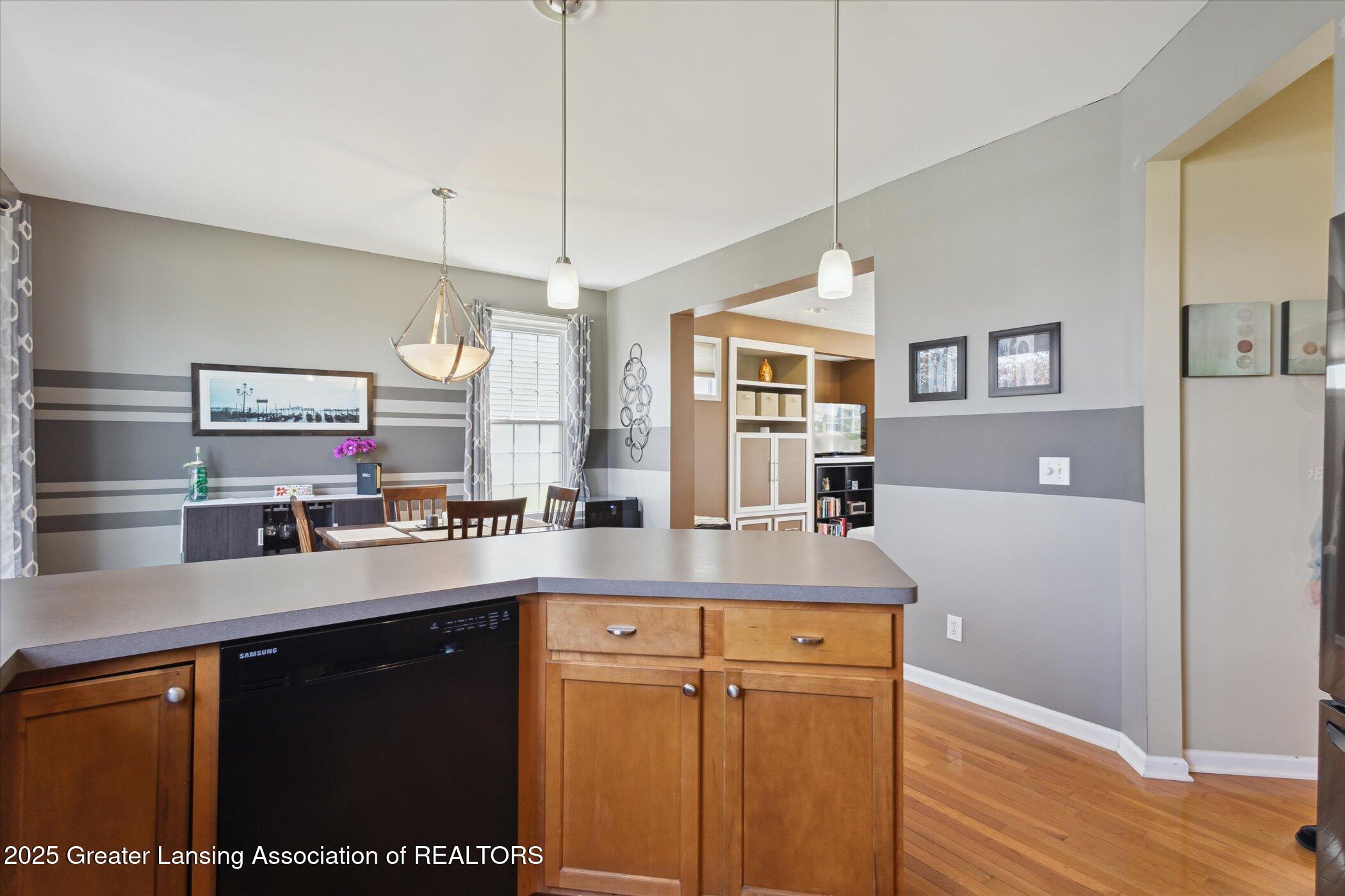 East Lansing, Michigan 48823, United States, 3 Bedrooms Bedrooms, ,3 BathroomsBathrooms,Residential,Pending,144687