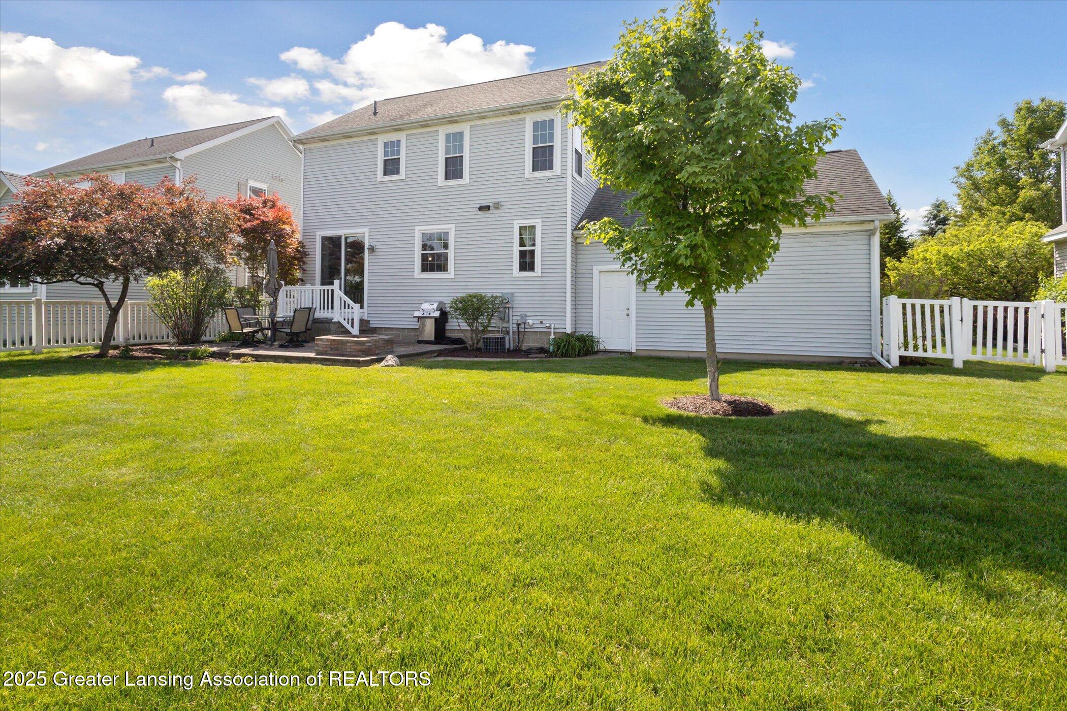 East Lansing, Michigan 48823, United States, 3 Bedrooms Bedrooms, ,3 BathroomsBathrooms,Residential,Pending,144687