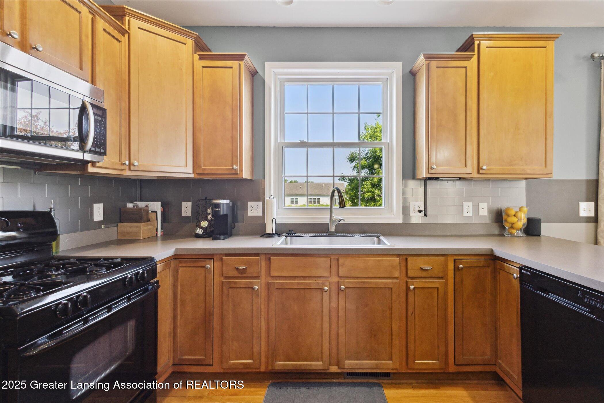 East Lansing, Michigan 48823, United States, 3 Bedrooms Bedrooms, ,3 BathroomsBathrooms,Residential,Pending,144687