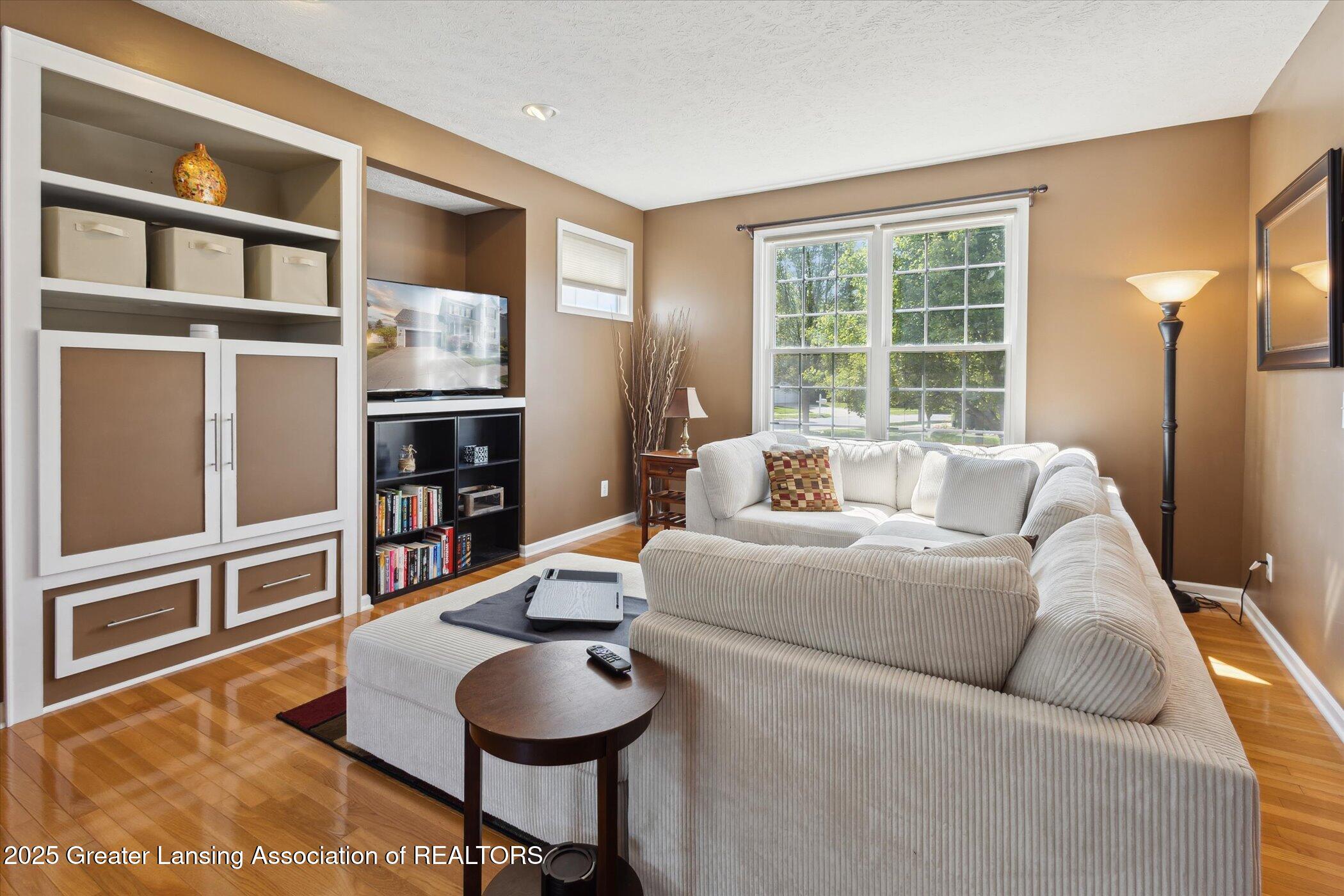 East Lansing, Michigan 48823, United States, 3 Bedrooms Bedrooms, ,3 BathroomsBathrooms,Residential,Pending,144687