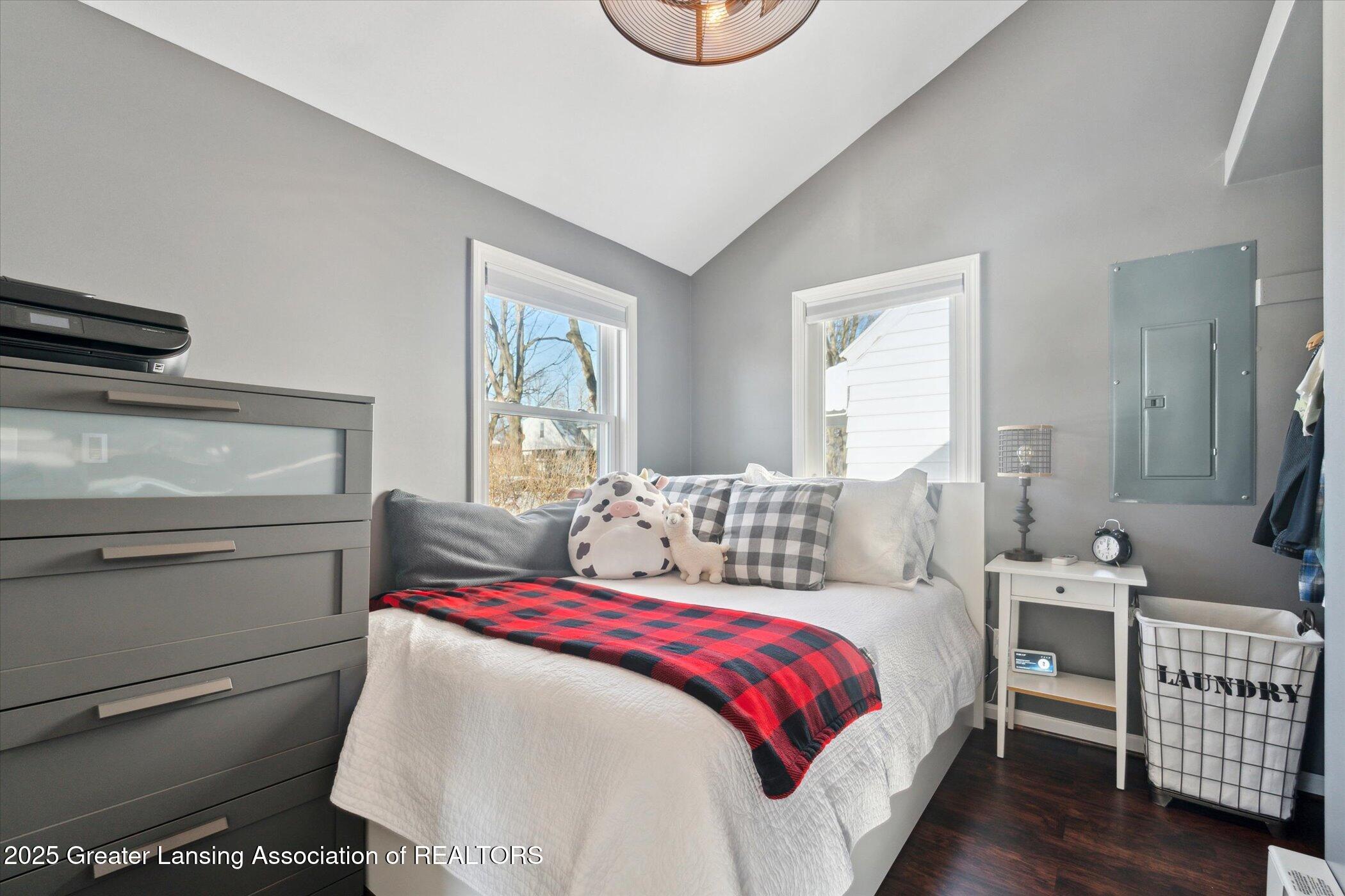 East Lansing, Michigan 48823, United States, ,Residential,Pending,11442