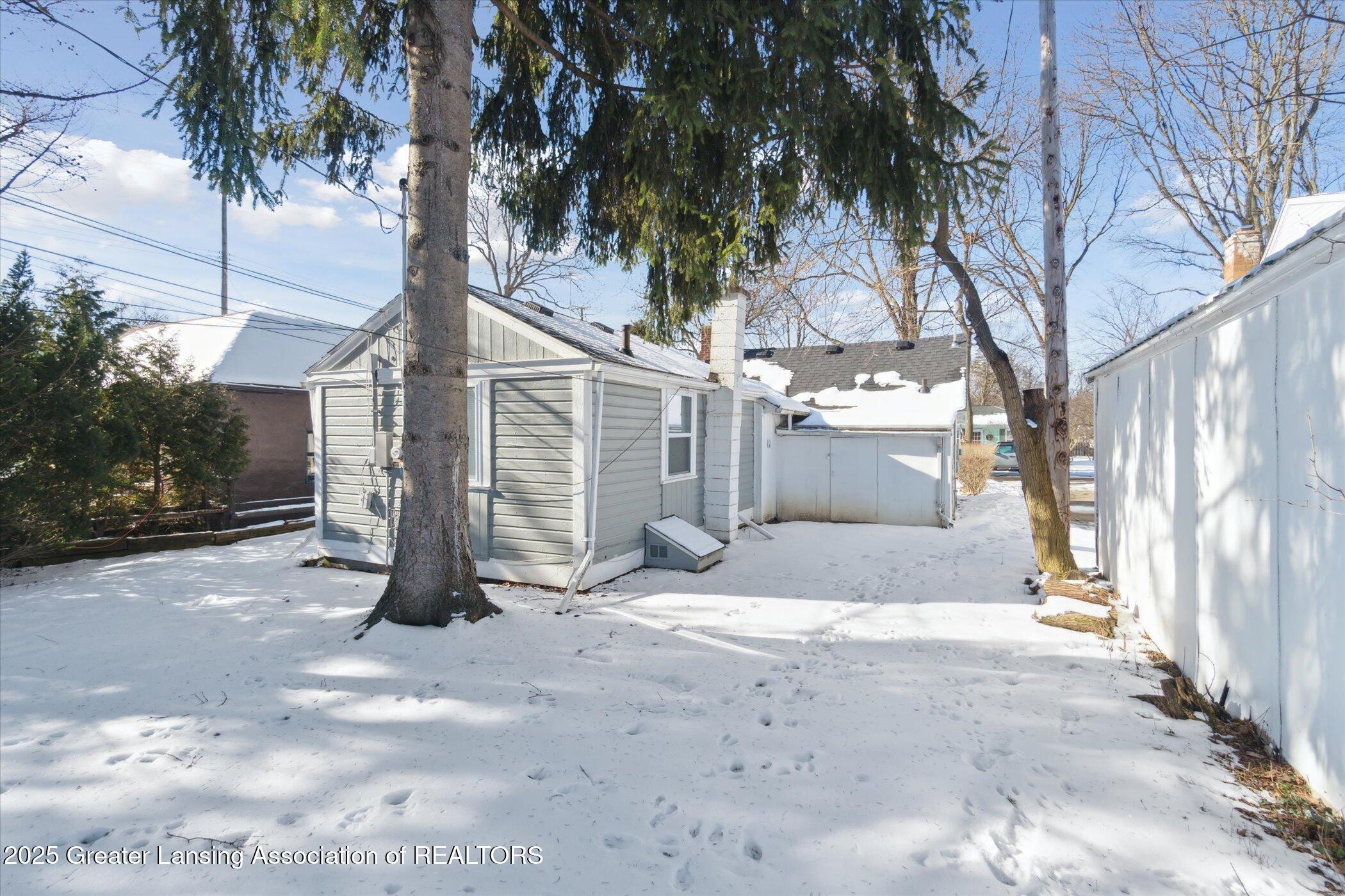 East Lansing, Michigan 48823, United States, ,Residential,Pending,11442