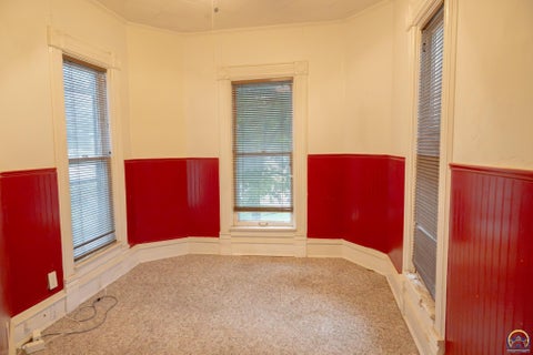 Tiny photo for 1112 SW 2nd St, Topeka, KS 66606 (MLS # 246867)