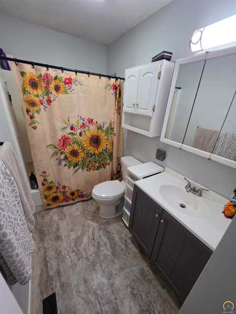 Tiny photo for 5312 SW 31st Ter, Topeka, KS 66614 (MLS # 245571)
