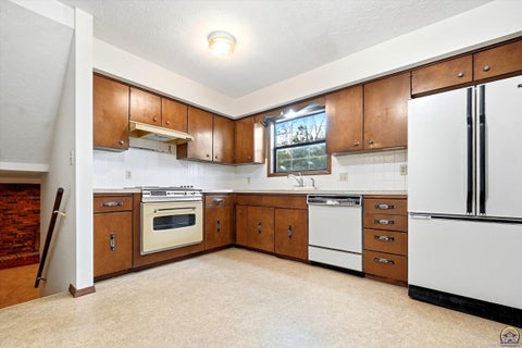 Tiny photo for 3418 W 10th Ter, Lawrence, KS 66049 (MLS # 246829)