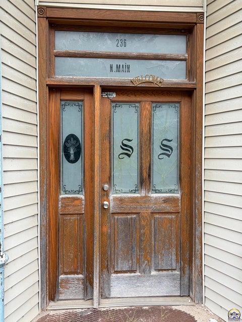 Tiny photo for 234 Madison St, Pomona, KS 66076 (MLS # 246090)