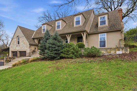 Photo of 2746 SW MacVicar Ave, Topeka, KS 66611 (MLS # 244176)