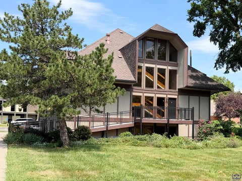 Tiny photo for 2914 SW Plass Ct #4th Floor Loft, Topeka, KS 66611 (MLS # 246201)
