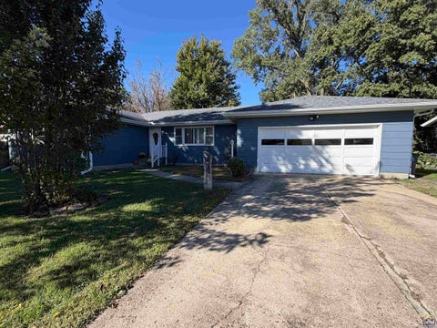 Tiny photo for 1007 Whittier St, Emporia, KS 66801 (MLS # 246920)