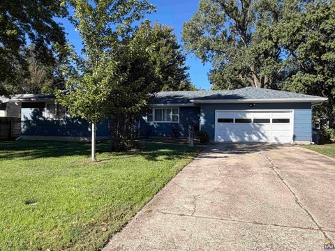 Tiny photo for 1007 Whittier St, Emporia, KS 66801 (MLS # 246920)