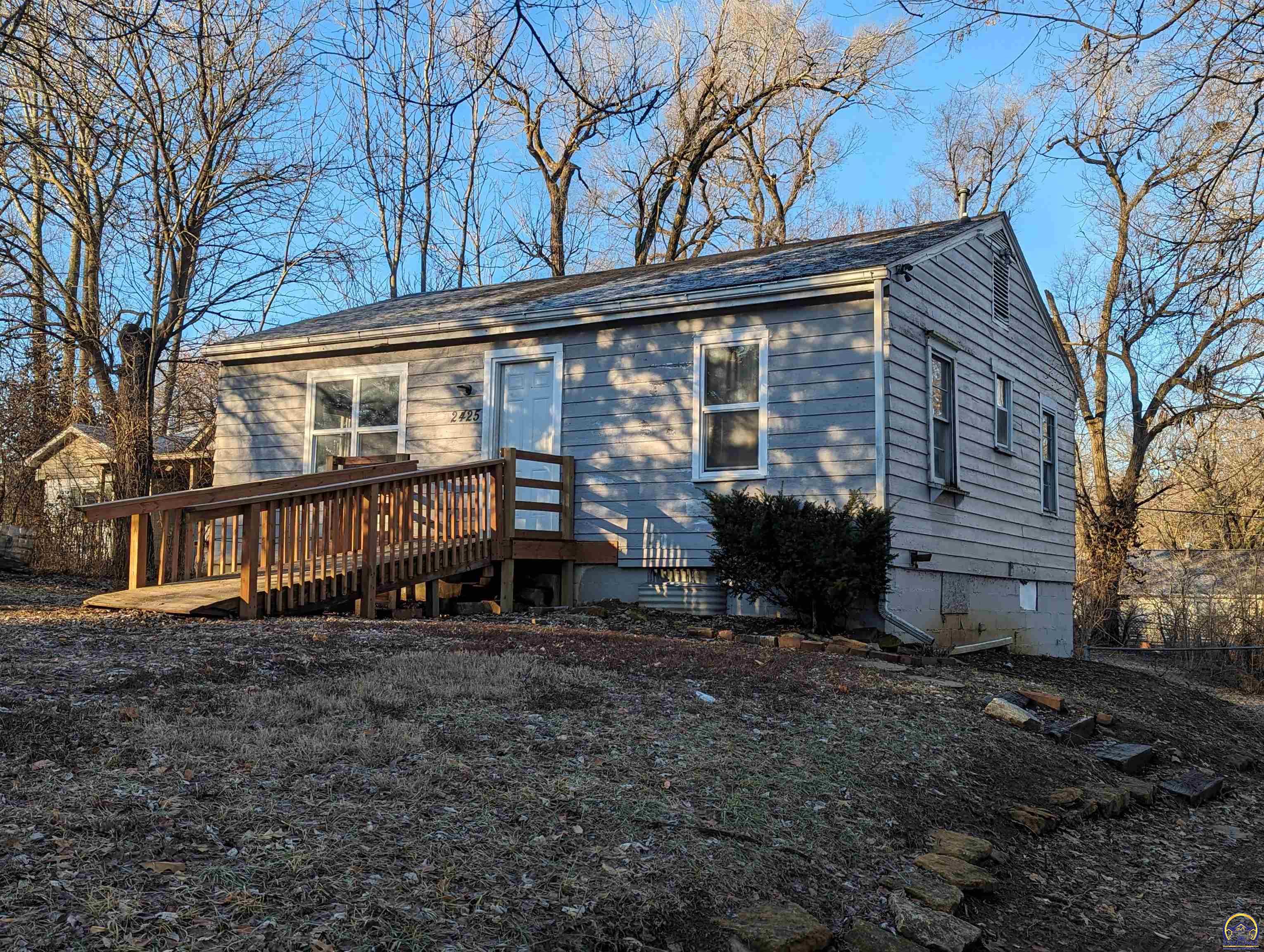 Topeka, Kansas 66605, United States, 2 Bedrooms Bedrooms, ,1 BathroomBathrooms,Residential,Pending,66018