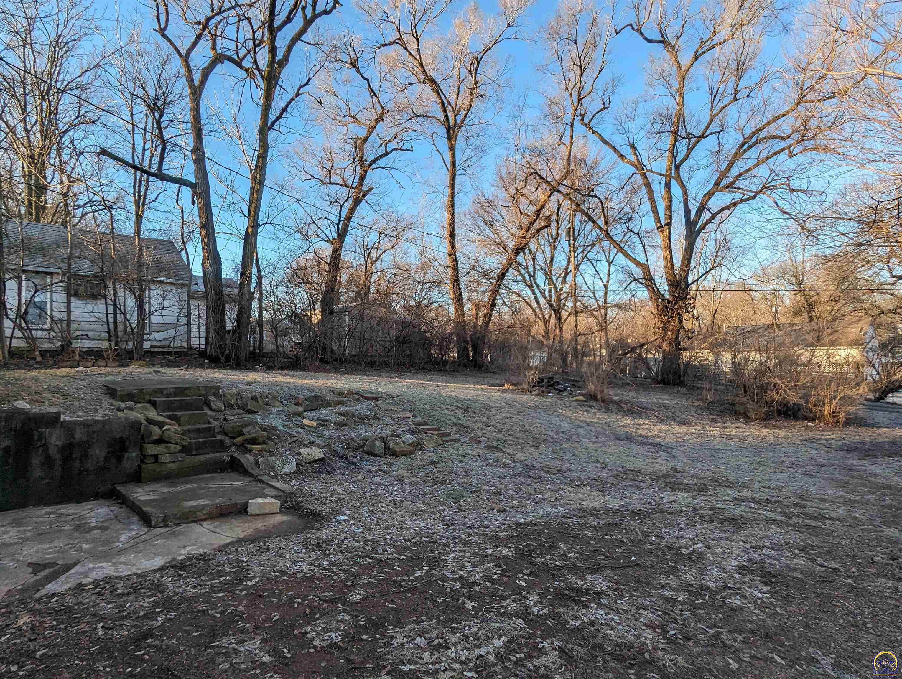 Topeka, Kansas 66605, United States, 2 Bedrooms Bedrooms, ,1 BathroomBathrooms,Residential,Pending,66018