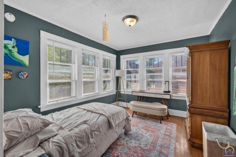 Tiny photo for 726 SW Buchanan St, Topeka, KS 66606 (MLS # 246865)