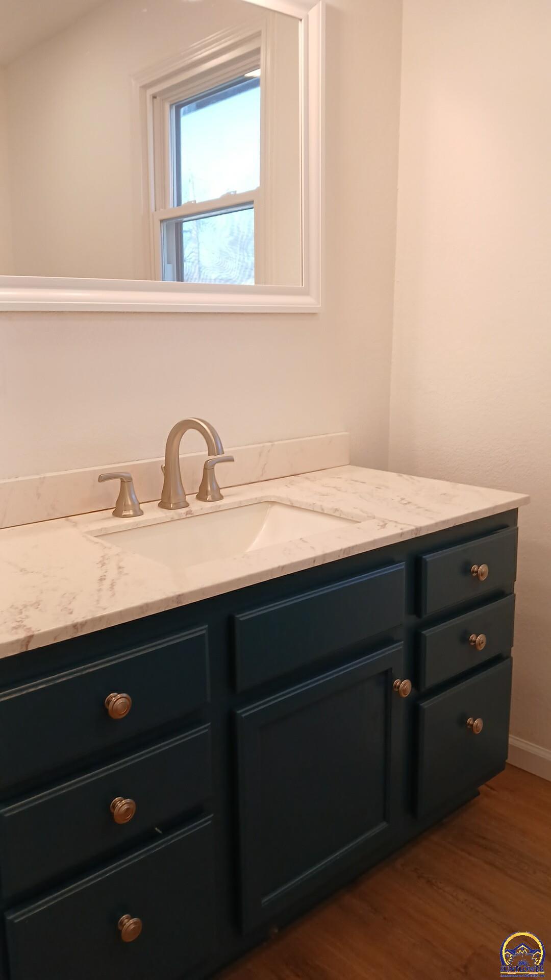 Rossville, Kansas 66533, United States, 2 Bedrooms Bedrooms, ,2 BathroomsBathrooms,Residential,Pending,23945