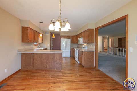 Tiny photo for 2829 SW Blue Stem Dr, Topeka, KS 66614 (MLS # 245682)