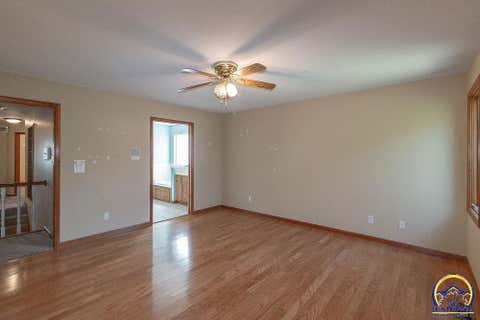 Tiny photo for 2829 SW Blue Stem Dr, Topeka, KS 66614 (MLS # 245682)